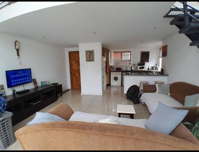 1 BEDROOM APARTMENT FOR SALE IN ROOIHUISKRAAL NORTH